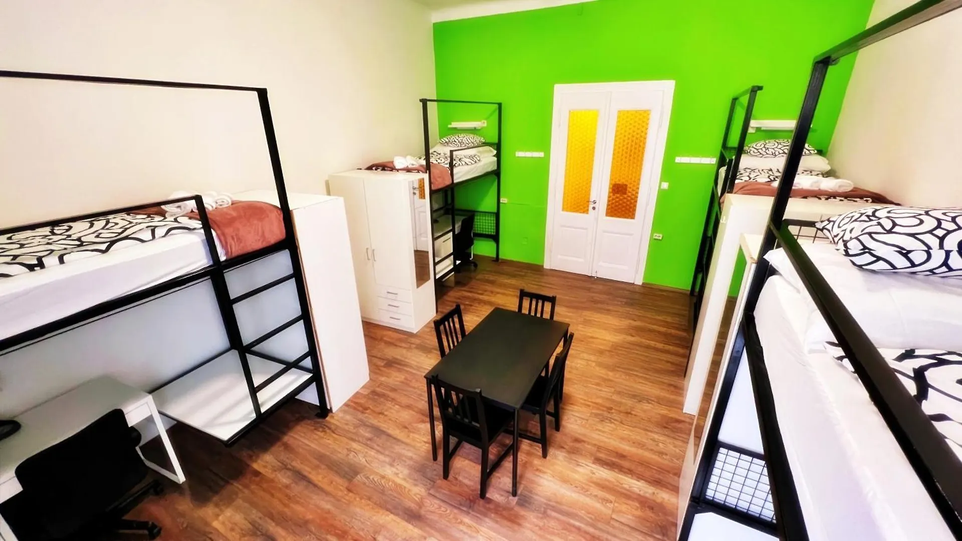 Bebudgetrooms Budapest Hungary