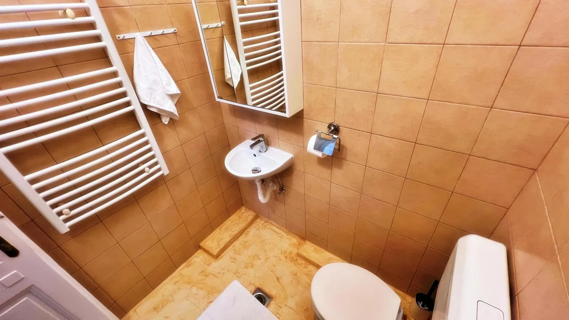 Bebudgetrooms Будапешт Хостел