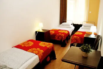 Bebudgetrooms Budapest 0*,  Ungheria