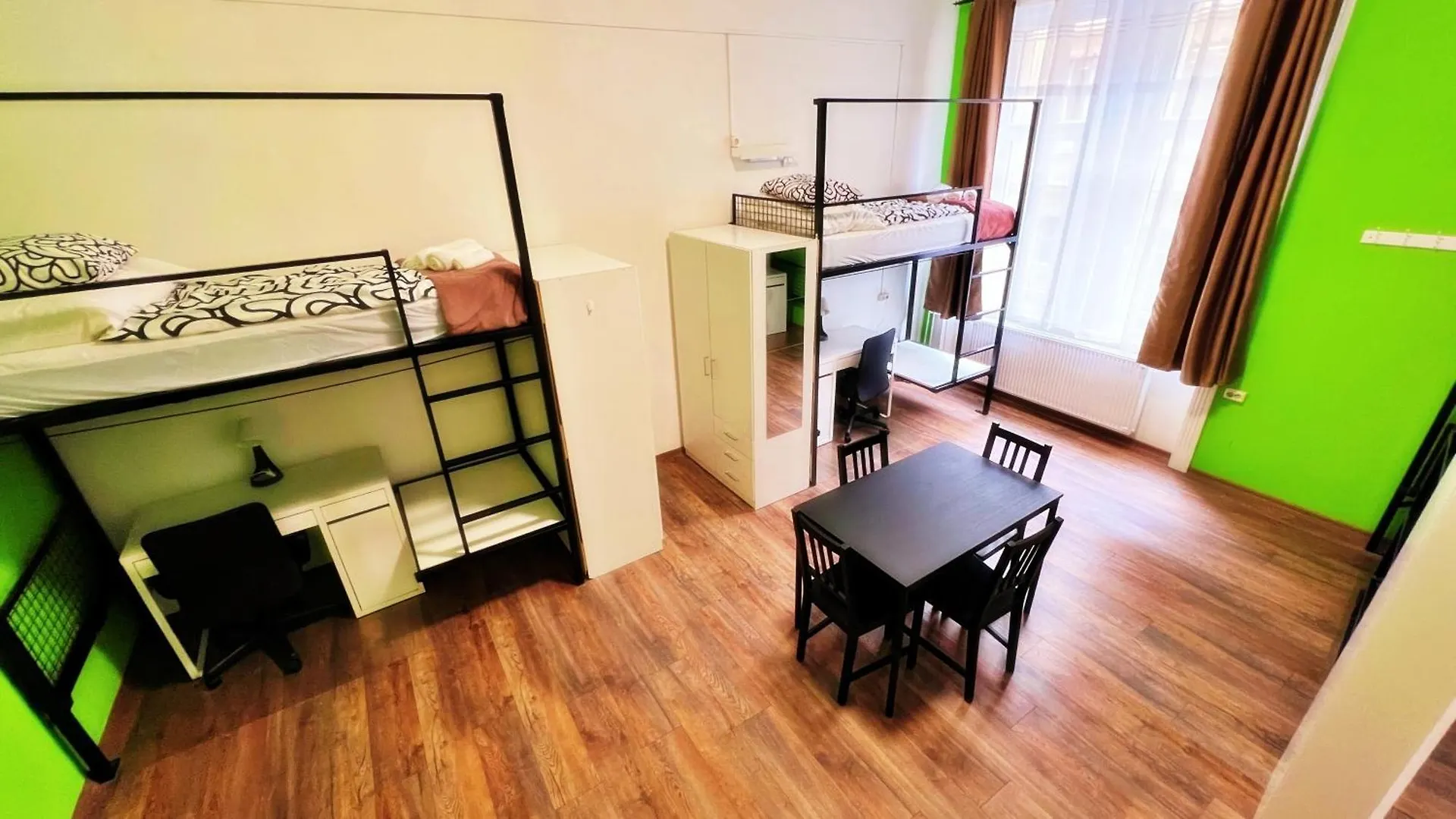 Hostel Bebudgetrooms Boedapest