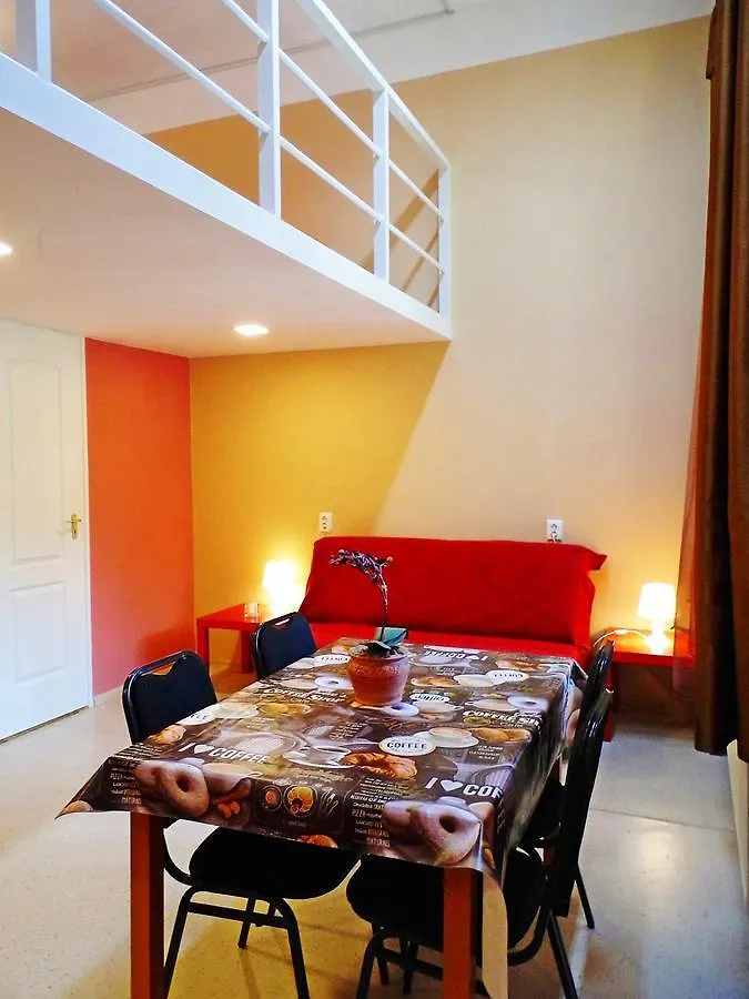 Hostel Bebudgetrooms Boedapest
